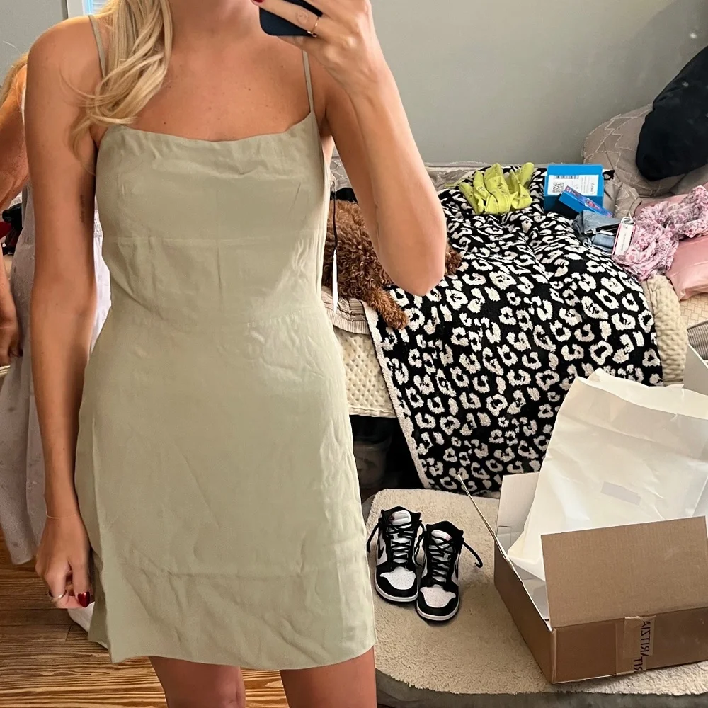 Dress - Picture 1 of 6